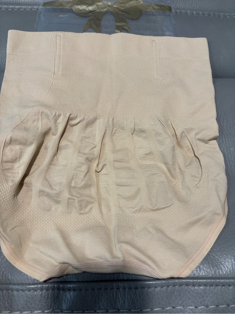 High-Waist Shaping Briefs in Beige - Picture 2 of 7